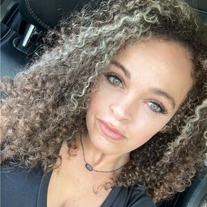 Meet your Posher, Bre